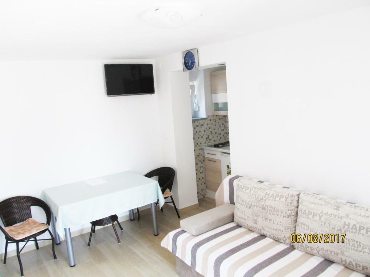 Apartmani Mala Sirena Maslenica Extérieur photo