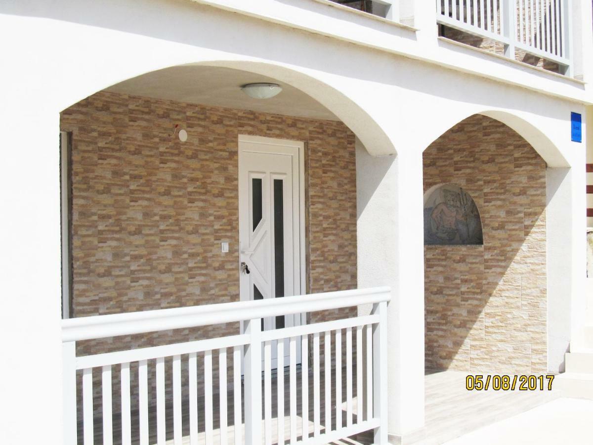 Apartmani Mala Sirena Maslenica Extérieur photo