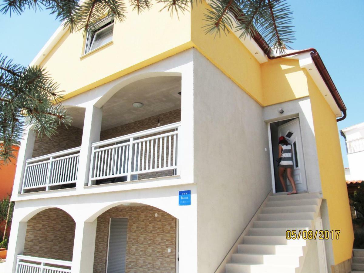 Apartmani Mala Sirena Maslenica Extérieur photo