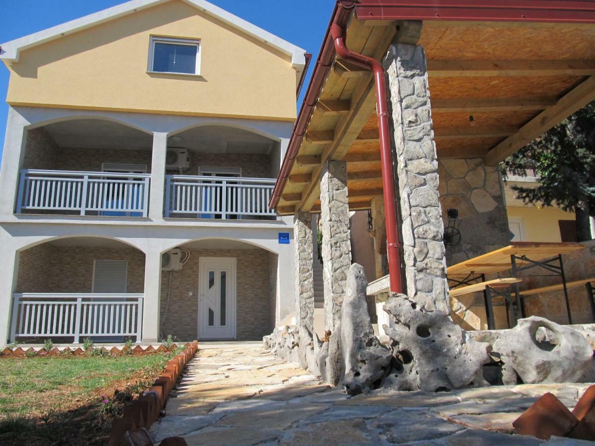 Apartmani Mala Sirena Maslenica Extérieur photo