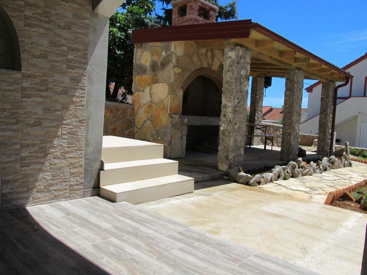 Apartmani Mala Sirena Maslenica Extérieur photo