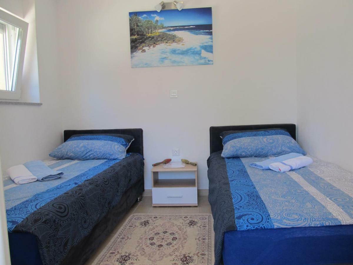 Apartmani Mala Sirena Maslenica Extérieur photo
