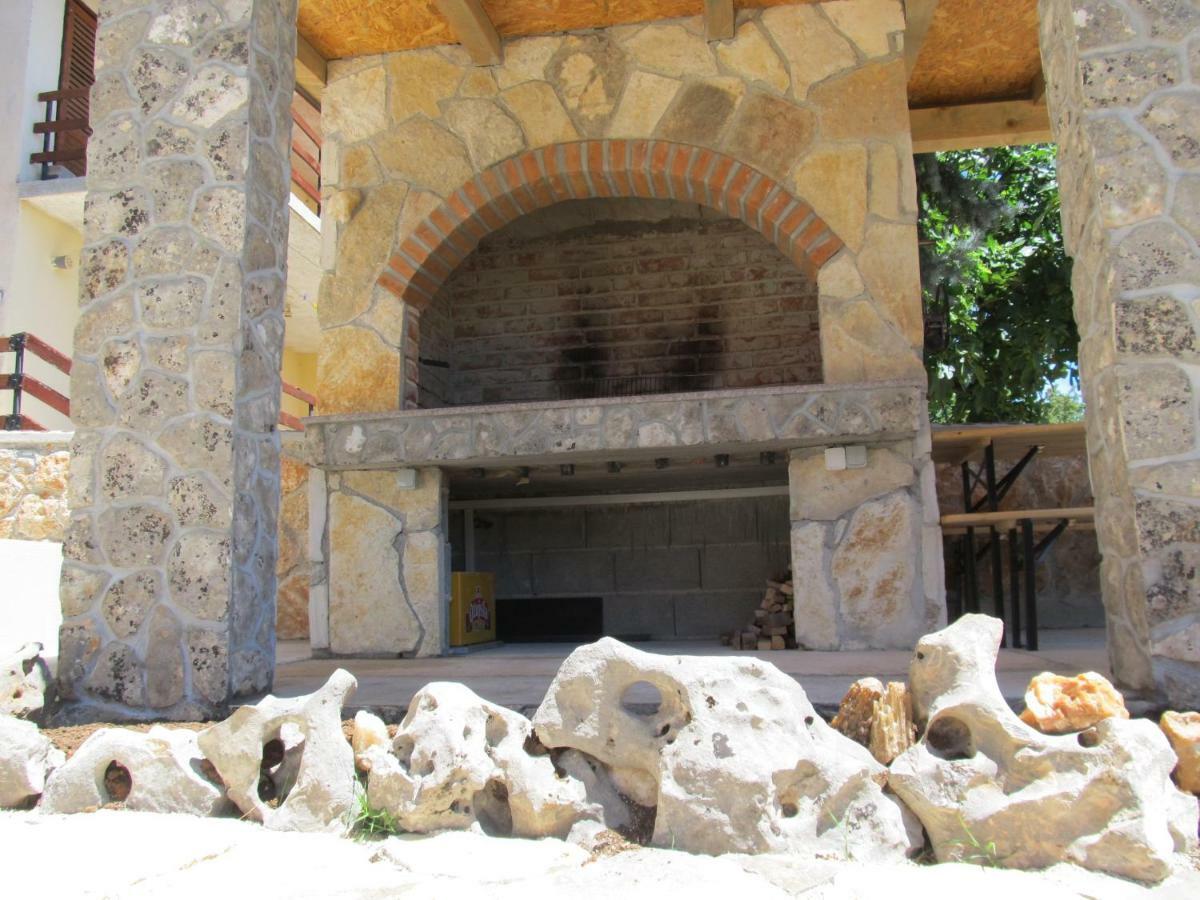 Apartmani Mala Sirena Maslenica Extérieur photo