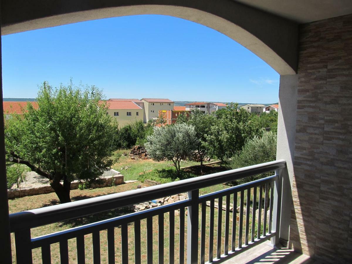 Apartmani Mala Sirena Maslenica Extérieur photo