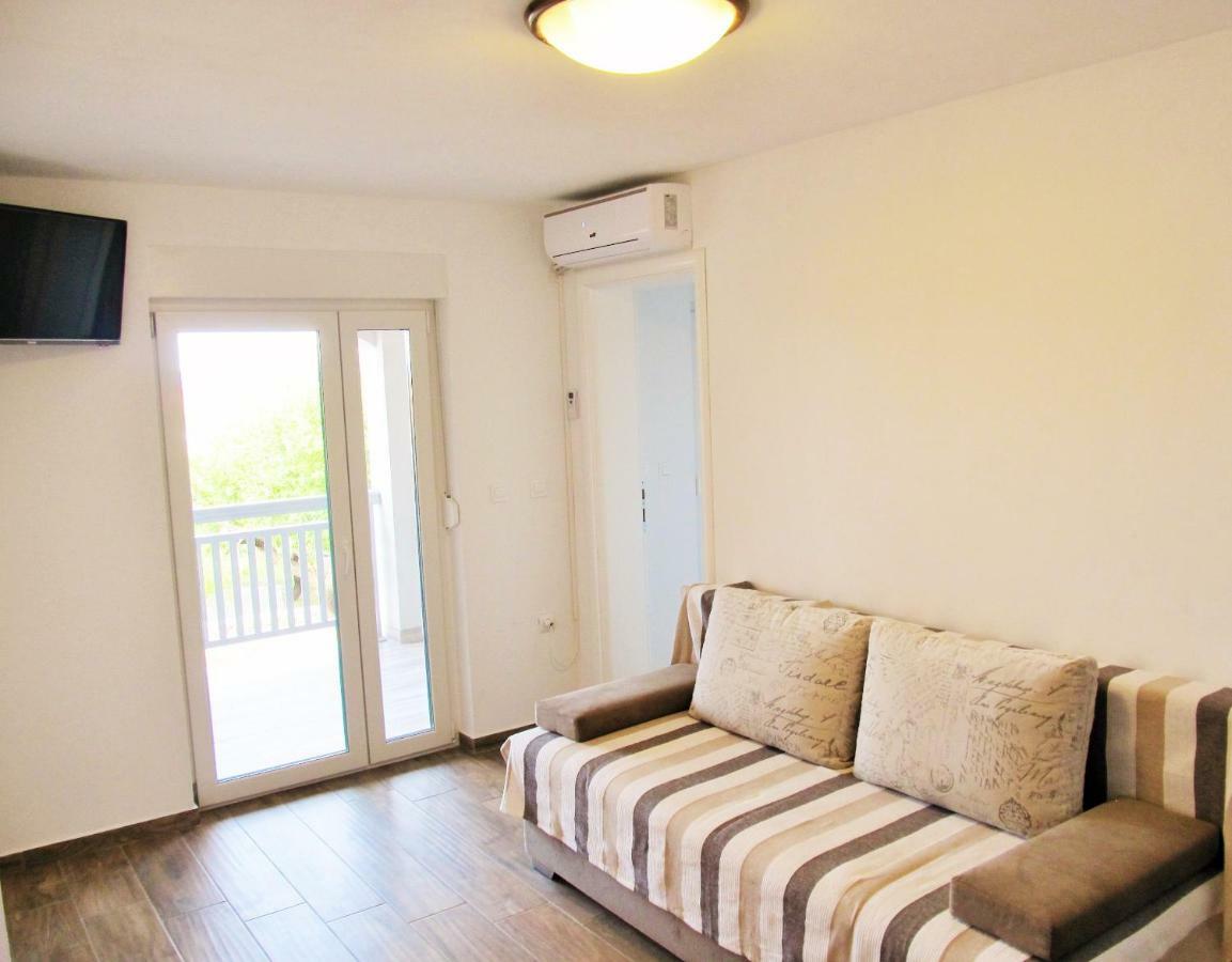 Apartmani Mala Sirena Maslenica Extérieur photo