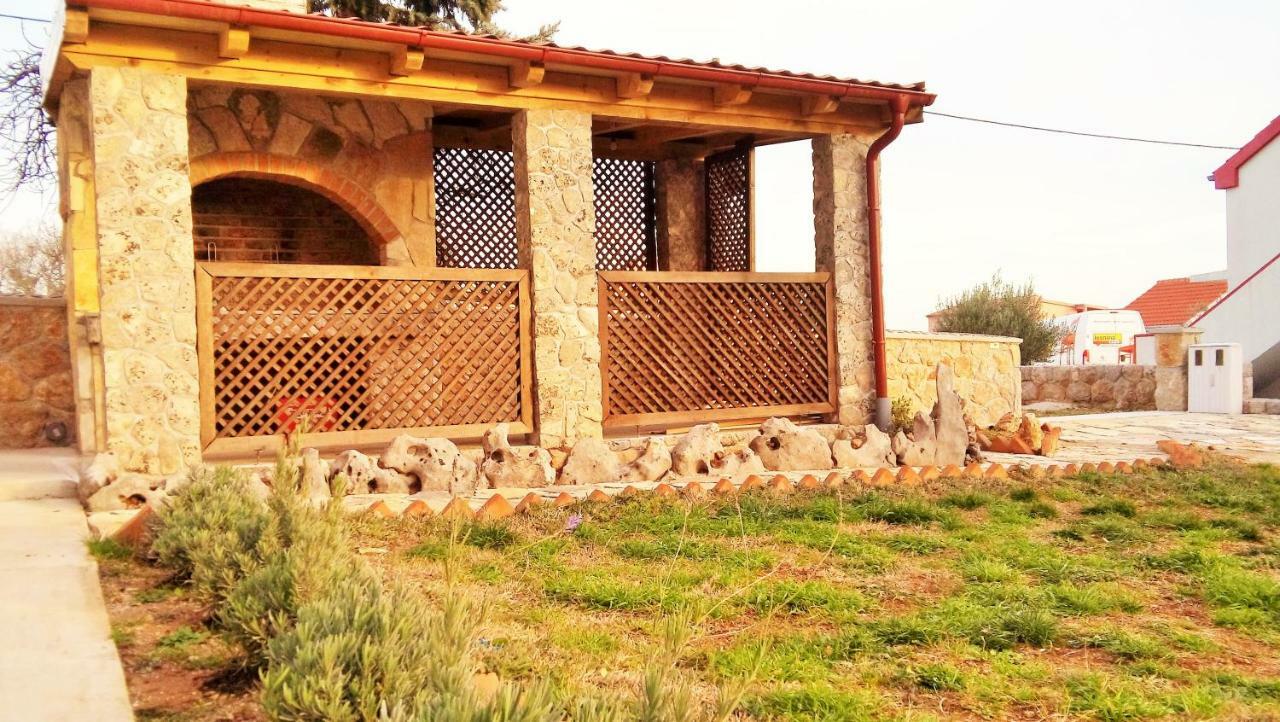Apartmani Mala Sirena Maslenica Extérieur photo