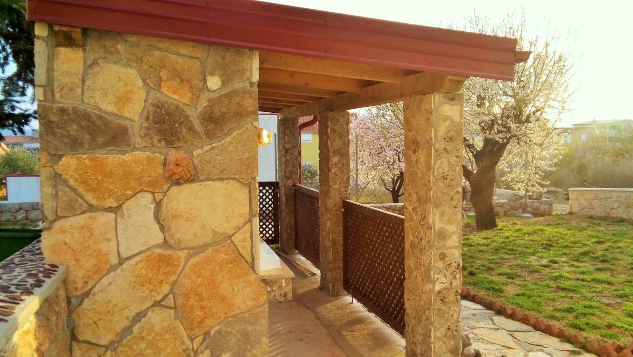 Apartmani Mala Sirena Maslenica Extérieur photo