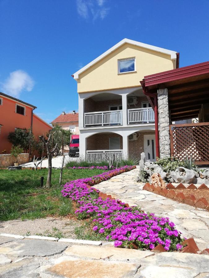 Apartmani Mala Sirena Maslenica Extérieur photo